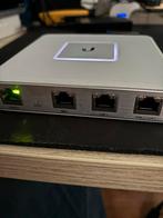 UniFi Security Gateway 3P – USG-3P – Werkend & Reset, Ophalen of Verzenden, Gebruikt, Router met modem, Ubiquiti