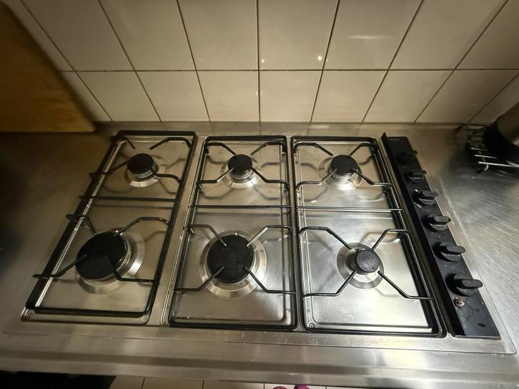 Nette Pelgrim gasfornuis, Witgoed en Apparatuur, Fornuizen, Zo goed als nieuw, Vrijstaand, Gas, 5 kookzones of meer, 85 tot 90 cm