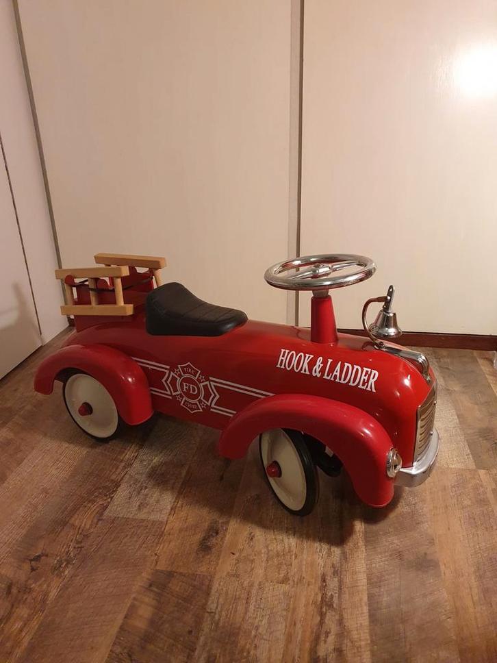Retro Brandweer Loopauto - Sinterklaas Cadeau!, Kinderen en Baby's, Speelgoed | Buiten | Voertuigen en Loopfietsen, Gebruikt, Loopvoertuig