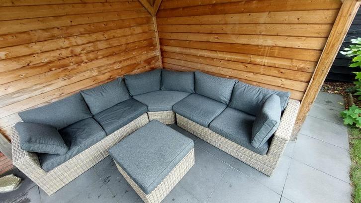 Ibiza loungeset met tafel en bijpassende kussens., Tuin en Terras, Tuinbanken, Gebruikt, Kunststof, Ophalen