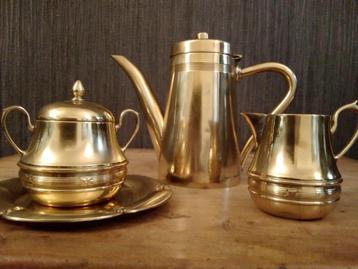 Koperen, messing koffiesetje  beschikbaar voor biedingen