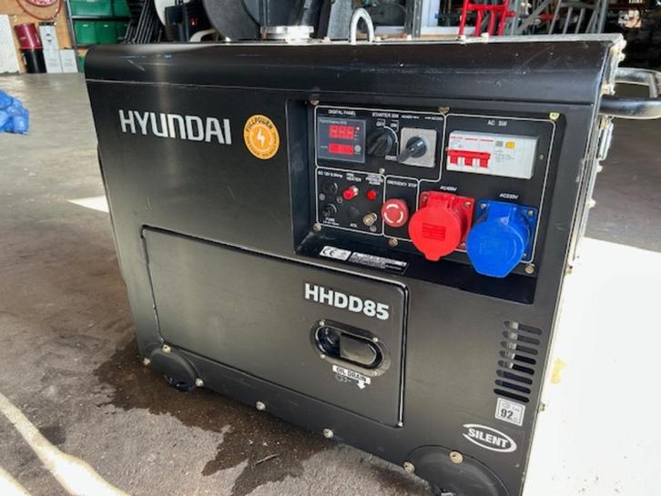 aggregaat, Doe-het-zelf en Verbouw, Aggregaten, Zo goed als nieuw, Dieselolie, 5 tot 10 kVA, Elektrisch startend, Geluidgedempt