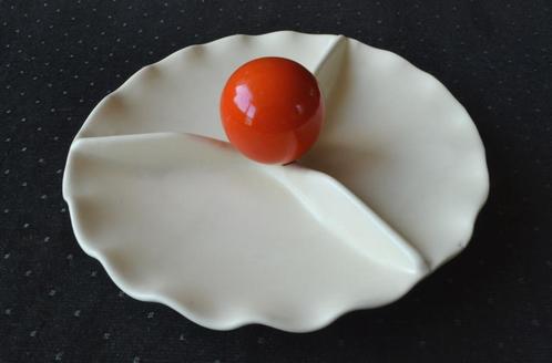 Art Deco Pindaschaal / schaaltje, crèmewit keramiek – Regina, Antiek en Kunst, Antiek | Keramiek en Aardewerk, Ophalen of Verzenden