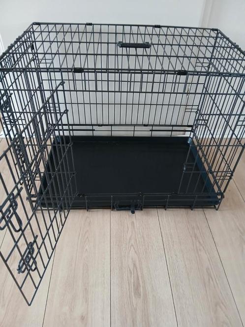 Nette hondenbench., Dieren en Toebehoren, Hondenhokken, Zo goed als nieuw, Minder dan 65 cm, Minder dan 75 cm, Ophalen of Verzenden