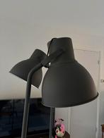 Industriele staande lampen ikea donker grijs hektar, Huis en Inrichting, Lampen | Hanglampen, Ophalen, Zo goed als nieuw, 75 cm of meer