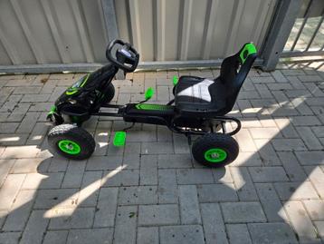 Skelter, pedaalauto beschikbaar voor biedingen