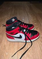 Nike Air Jordan 1 mid, Kleding | Dames, Schoenen, Nike, Ophalen of Verzenden, Rood, Sneakers of Gympen