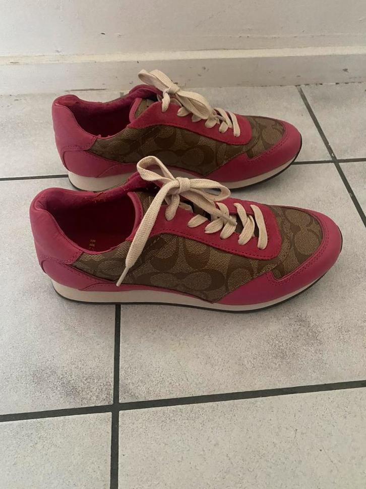 Coach sneakers maat 37,5, Kleding | Dames, Schoenen, Zo goed als nieuw, Sneakers of Gympen, Ophalen