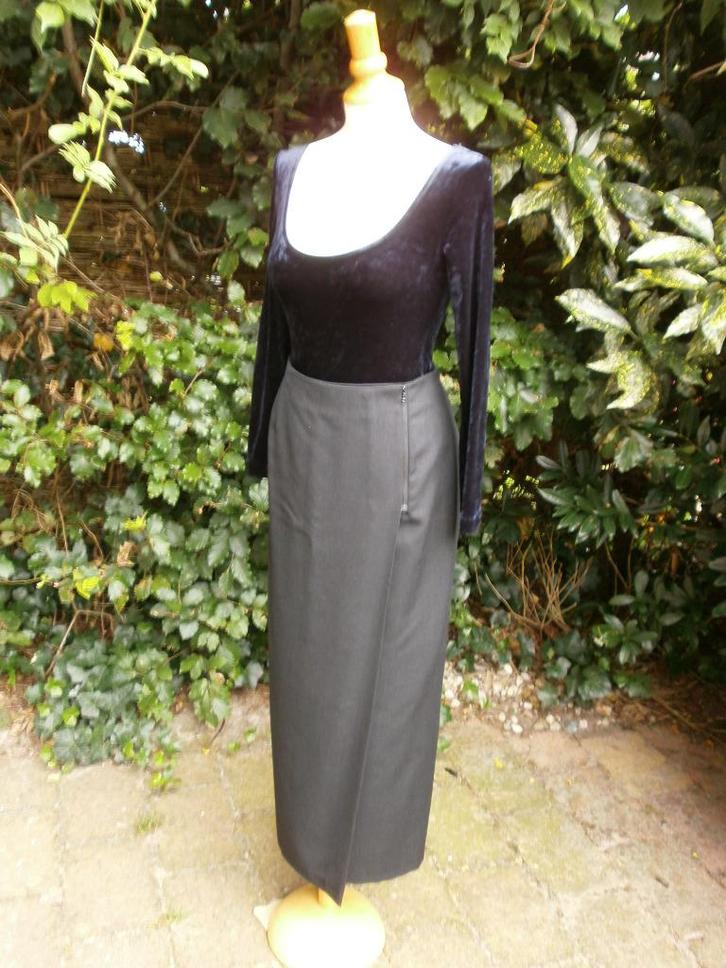 .Zwarte Wol geweven Rok A-rticles 44, Kleding | Dames, Rokken, Zo goed als nieuw, Maat 42/44 (L), Zwart, Onder de knie, Ophalen of Verzenden