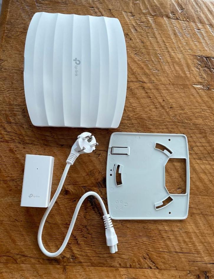 Omada Accesspoint EAP225 nieuwstaat, Computers en Software, Accesspoints, Zo goed als nieuw, Ophalen of Verzenden