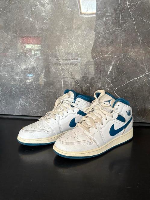 Nieuwe Nike Air Jordan 1 Mid SE “industrial blue”, maat 38.5, Kleding | Dames, Schoenen, Gedragen, Sneakers of Gympen, Wit, Ophalen of Verzenden