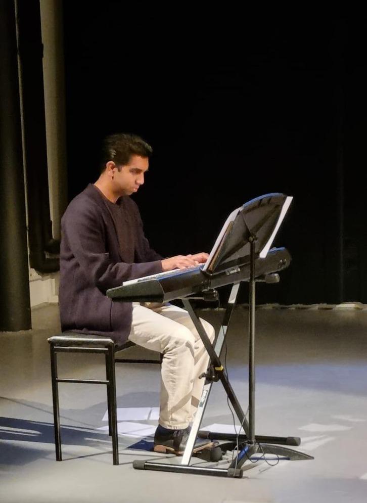 Liedtekst op Maat voor elke gelegenheid, Diensten en Vakmensen, Vertalers, Tolken en Tekstschrijvers