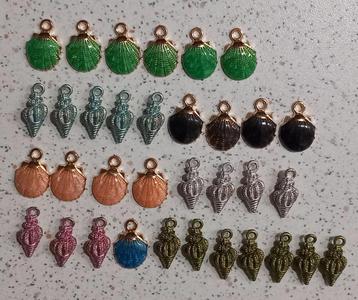 Metalen schelpen en zeesterren bedels "nieuw" beschikbaar voor biedingen