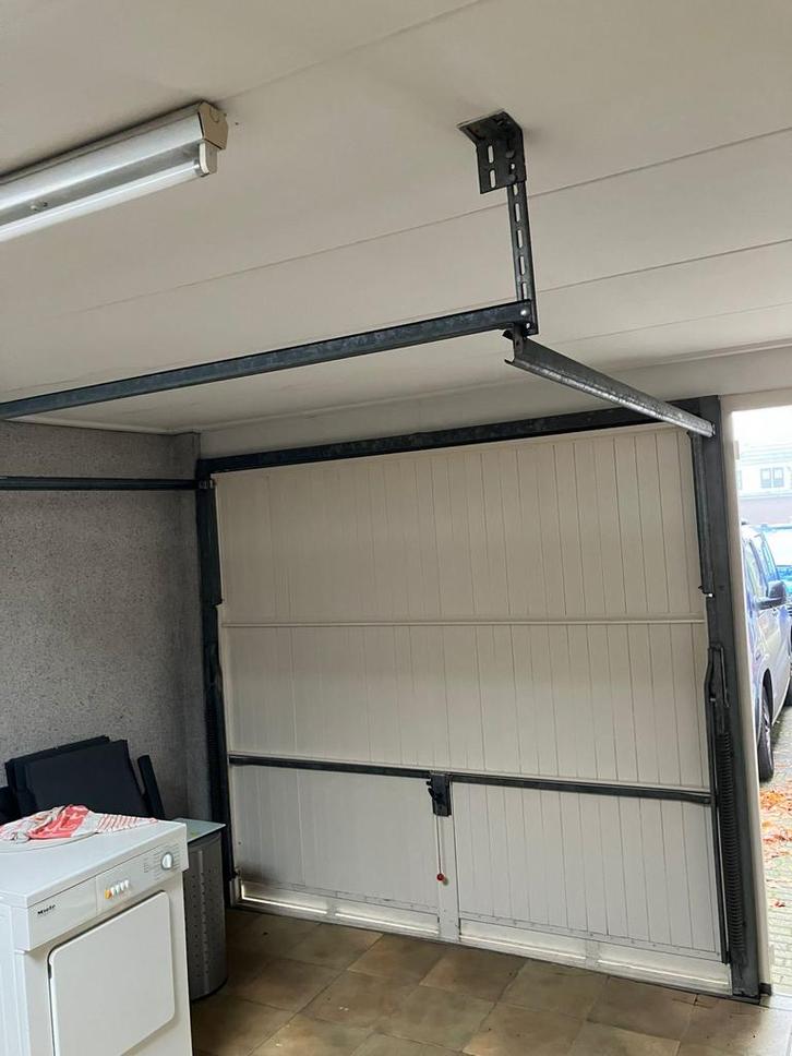 Houten Garagedeur - Kanteldeur GRATIS, Doe-het-zelf en Verbouw, Deuren en Horren, Gebruikt, Garagedeur, 215 cm of meer, 120 cm of meer