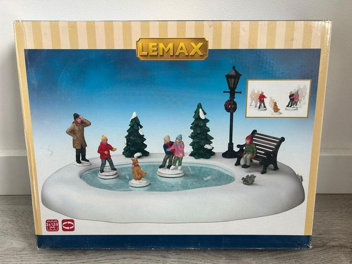 Lemax schaatsbaan 54922, Diversen, Kerst, Zo goed als nieuw, Ophalen of Verzenden