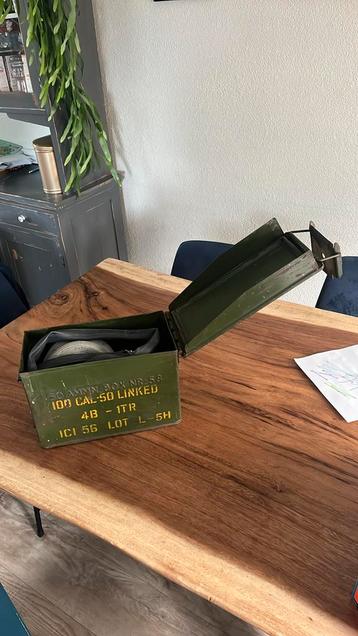Oude munitiekist beschikbaar voor biedingen