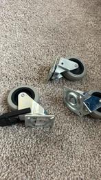 3 grote rill 75mm wielen ikea onder kast kallax, Doe-het-zelf en Verbouw, Ophalen of Verzenden, Zo goed als nieuw