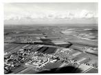 Oude luchtfoto Oud-Vossemeer, Tholen - 30.08.1971, 1960 tot 1980, Verzenden, Foto, Zo goed als nieuw