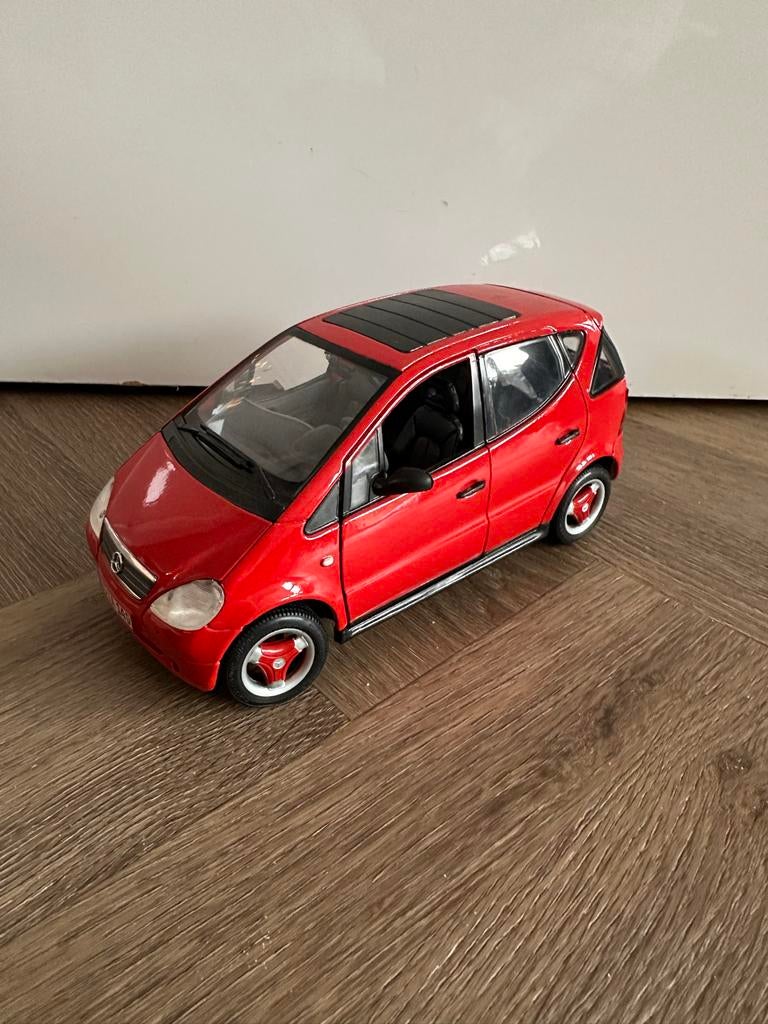 Maisto Mercedes-Benz A-Klasse Vintage Modelauto, Hobby en Vrije tijd, Modelauto's | 1:18, Ophalen of Verzenden, Zo goed als nieuw
