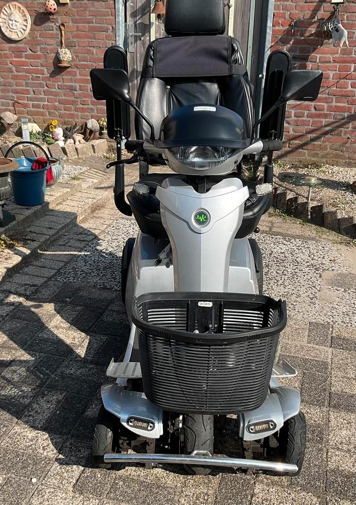 Quingo toura met weinig km.op de teller ( topmodel), Diversen, Rolstoelen, Zo goed als nieuw, Elektrische rolstoel, Ophalen