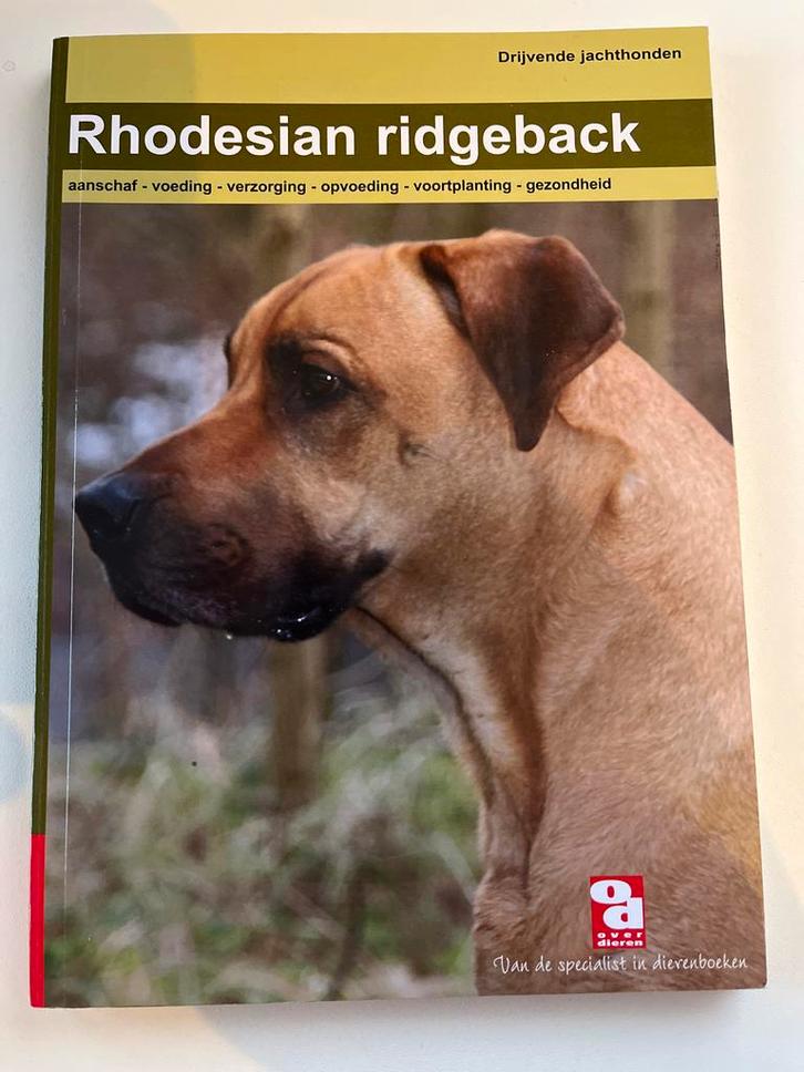 Rhodesian Ridgeback boek, Boeken, Detectives, Zo goed als nieuw, Ophalen of Verzenden