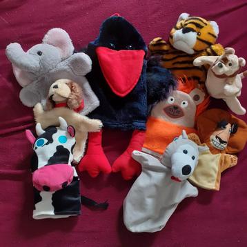 Zachte handpoppen poppenkastpoppen ( B ) beschikbaar voor biedingen