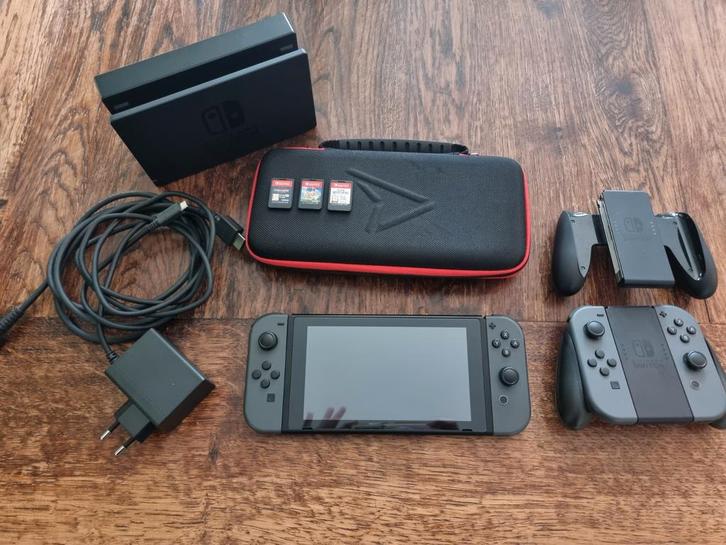 Nintendo Switch + originele accessoires + spellen, Spelcomputers en Games, Spelcomputers | Nintendo Switch, Gebruikt, Switch Original
