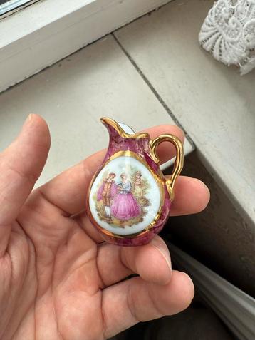 Klein Limoges kannetje, handbeschilderd beschikbaar voor biedingen