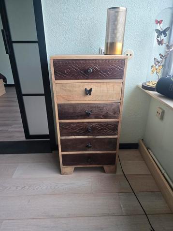 Houten kast met lades - Uniek design! beschikbaar voor biedingen