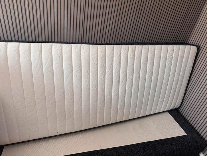 Boxspring befreft tweet double matrassen, Huis en Inrichting, Slaapkamer | Boxsprings, Zo goed als nieuw, Eenpersoons, Ophalen of Verzenden