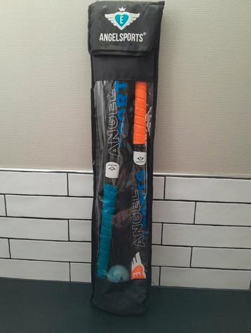 Hockeysticks, bal in etui. beschikbaar voor biedingen