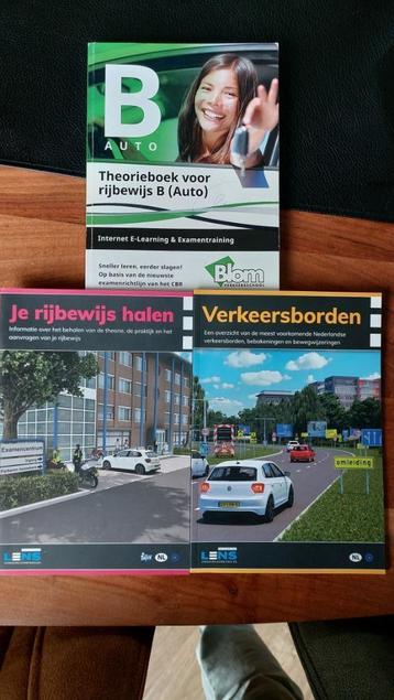 theorieboek Auto beschikbaar voor biedingen