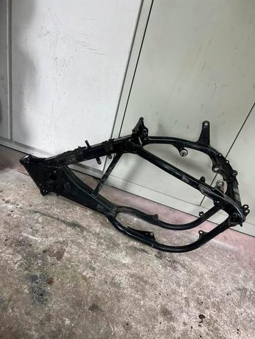 Ktm frame - sxf exc 400 450 525 2003 tot 2006. Met schade. beschikbaar voor biedingen