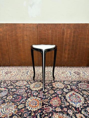 Zwart Bijzettafeltje met Inleg van Roggenhuid beschikbaar voor biedingen