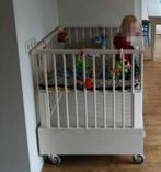 Witte box met wielen, lade & kleed, Ophalen of Verzenden, Gebruikt, Ledikant