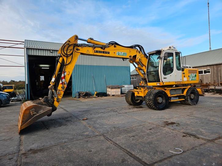 Liebherr 900 C, Zakelijke goederen, Machines en Bouw | Kranen en Graafmachines, Graafmachine, Ophalen