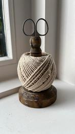 Clayre & Eef touw op standaard met schaartje  15 cm, Antiek en Kunst, Curiosa en Brocante, Ophalen of Verzenden