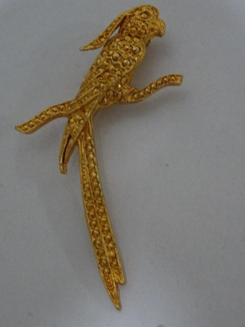 Papegaai broches verguld vintage papegaai goudkleurig, Sieraden, Tassen en Uiterlijk, Broches, Zo goed als nieuw, Overige materialen