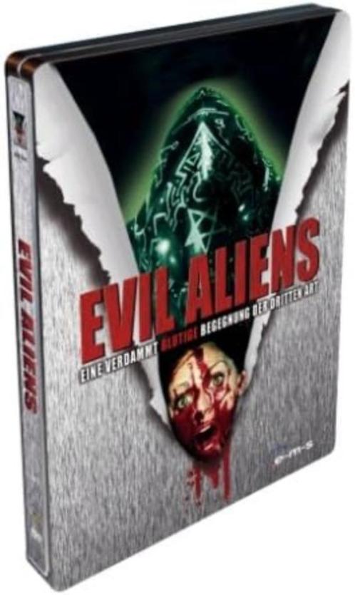 Evil ALiens steelbook - Import - Jake West 2005, Cd's en Dvd's, Dvd's | Horror, Zo goed als nieuw, Gore, Vanaf 16 jaar, Verzenden
