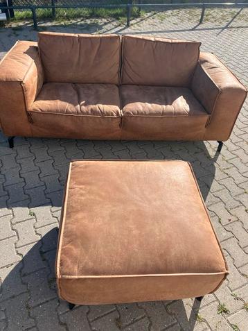 Lederen bankstel + hocker beschikbaar voor biedingen