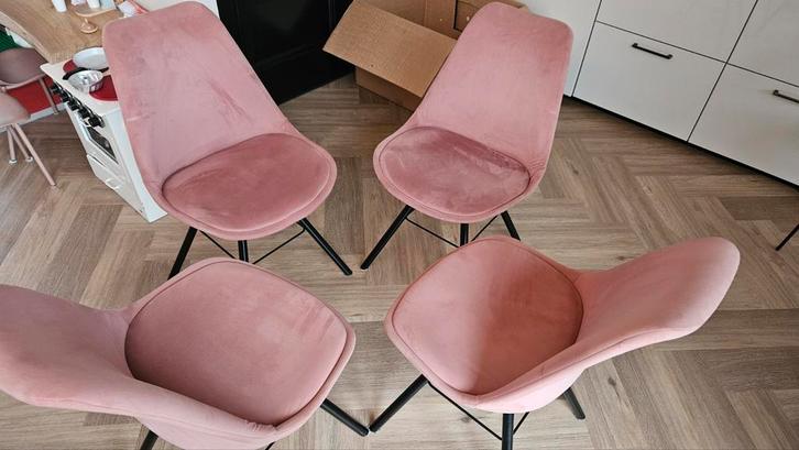 Kwantum Eetkamerstoelen oud roze velours, Huis en Inrichting, Stoelen, Ophalen