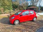 Toyota Aygo 1.0 12V Vvt-i 3DRS MMT 2006 Rood, Auto's, Voorwielaandrijving, 4 stoelen, 68 pk, Origineel Nederlands