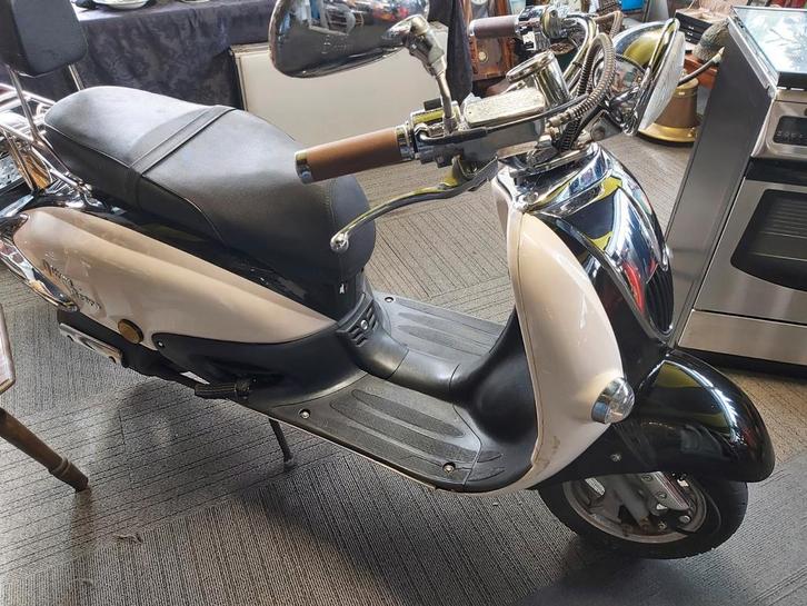 Znen ZN50QT, Fietsen en Brommers, Snorfietsen en Snorscooters, Gebruikt, Overige merken, Benzine, Ophalen