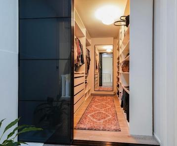 Complete Inloopkast Pax met Schuifdeuren & Design Loper beschikbaar voor biedingen