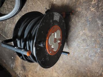 Professionele haspel 25M 2.5mm2 beschikbaar voor biedingen