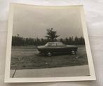 Oude auto echte foto 1968 9x9 cm, Verzamelen, Foto's en Prenten, Ophalen of Verzenden, Zo goed als nieuw