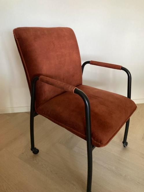 Te koop ;  4 mooie vloers  Eetkamerstoelen, Huis en Inrichting, Stoelen, Zo goed als nieuw, Vier, Stof, Overige kleuren, Ophalen of Verzenden