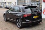 Volkswagen Tiguan 1.5 150pk R-Line|Dak|20"|Cam.|Elek.klep|Tr, Auto's, Volkswagen, 150 pk, Zwart, Origineel Nederlands, Bedrijf