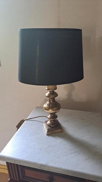 Messing schemerlamp beschikbaar voor biedingen