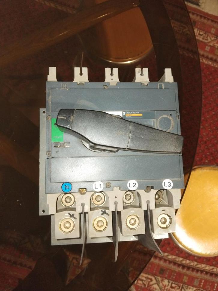 Schneider Merlin Gerin Compact INS 400 Schakelaar, Hobby en Vrije tijd, Elektronica-componenten, Ophalen
